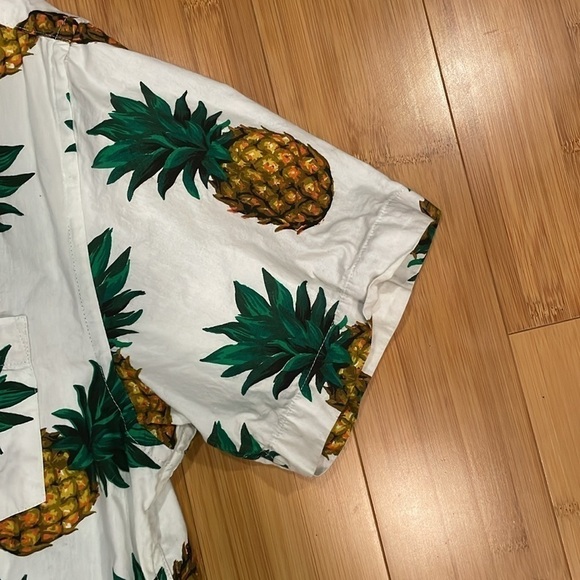 VSTR Premium Button Down Shirt Large - Picture 3 of 6